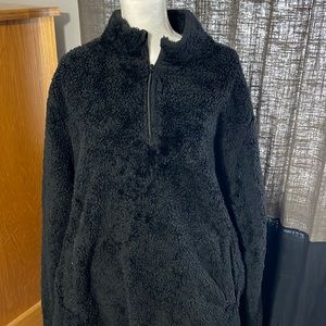 Black Sherpa sweatshirt, 1/4 zipper